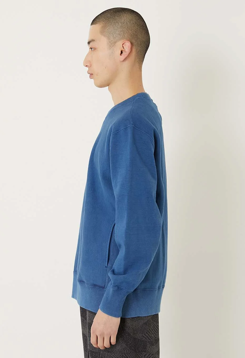 BLUE BLUE JAPAN KNITTED ORGANIC COTTON SWEAT HAND DYED CREW NECK PULLOVER - INDIGO - Image 4