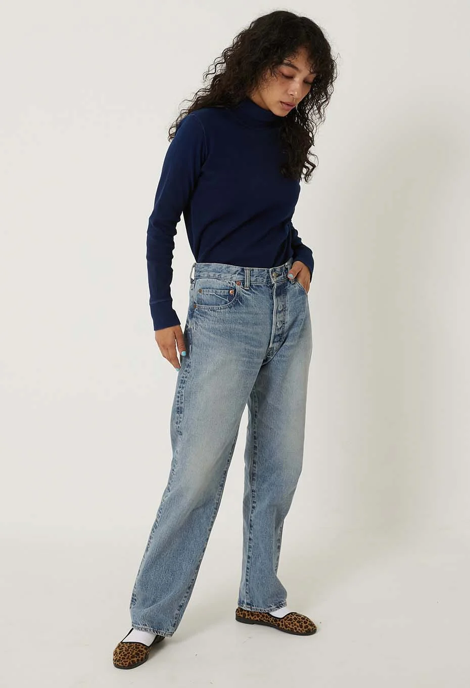BLUE BLUE JAPAN INDIGO HAND DYED SLUB COTTON RIB TURTLE LS TEE - INDIGO - Image 9