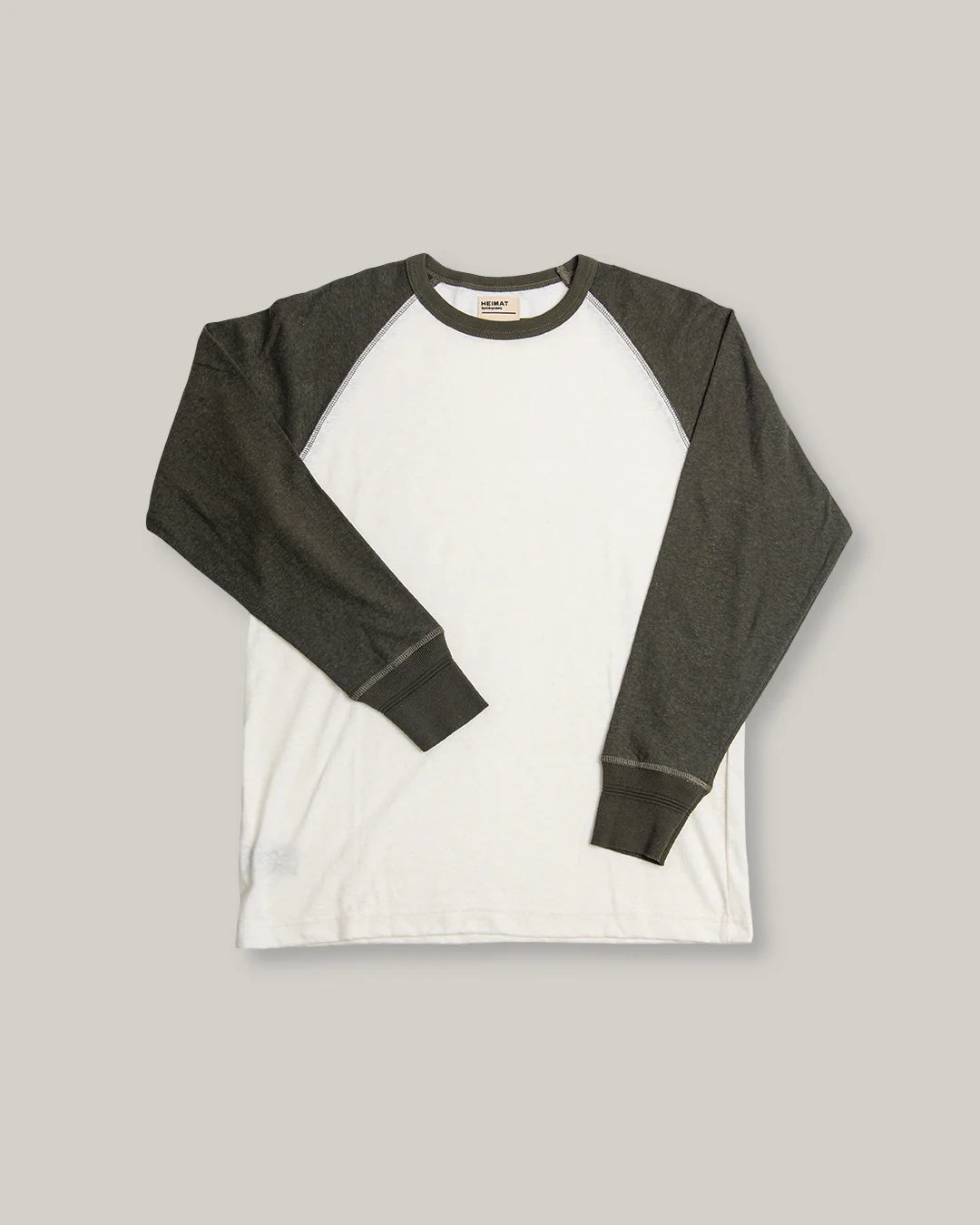 HEIMAT COTTON/ HEMP CONTRAST T-SHIRT - SEASHELL/ MILITARY GREEN