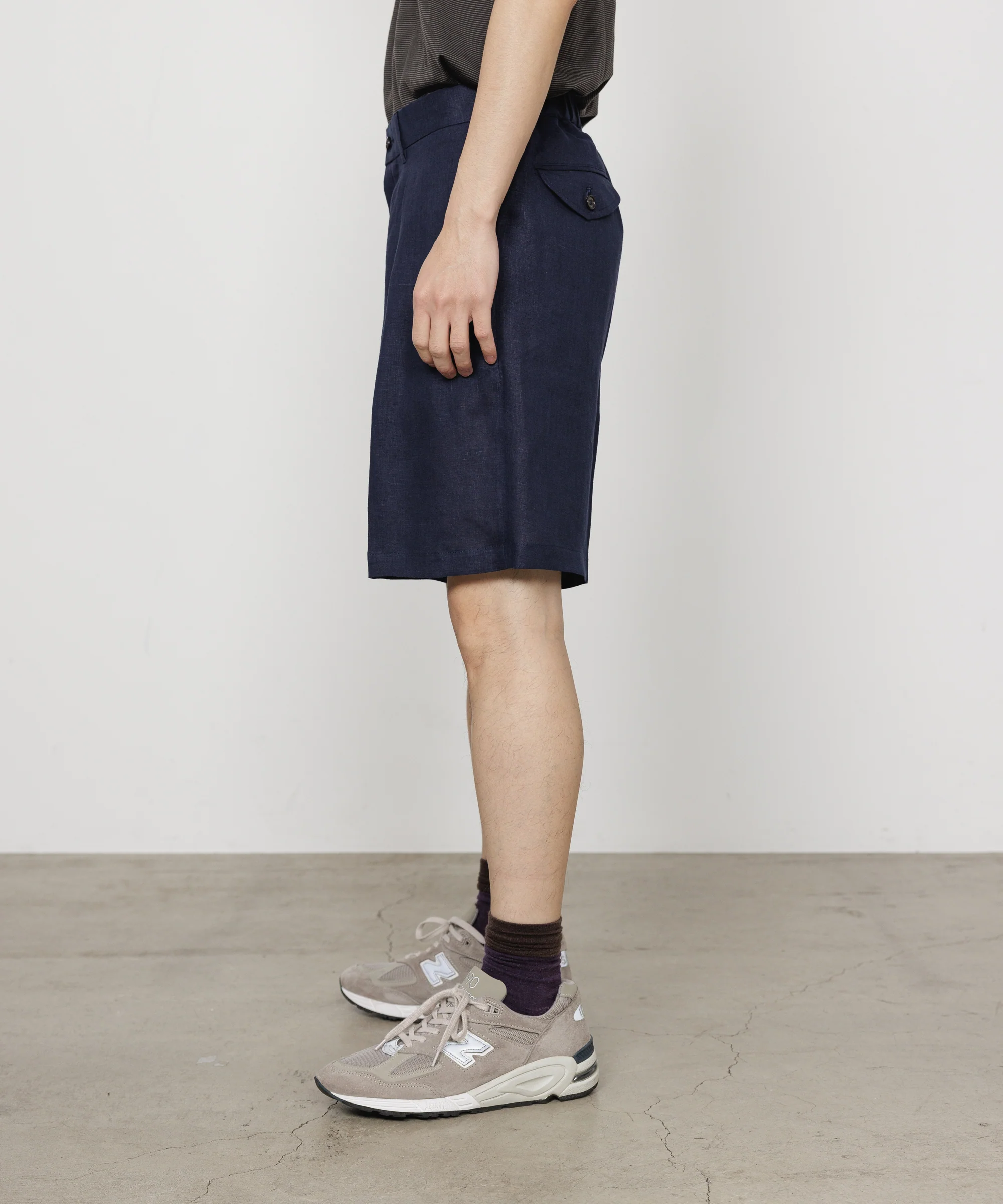 MARKAWARE CLASSIC FIT HEMP SHORTS - NAVY - Image 3