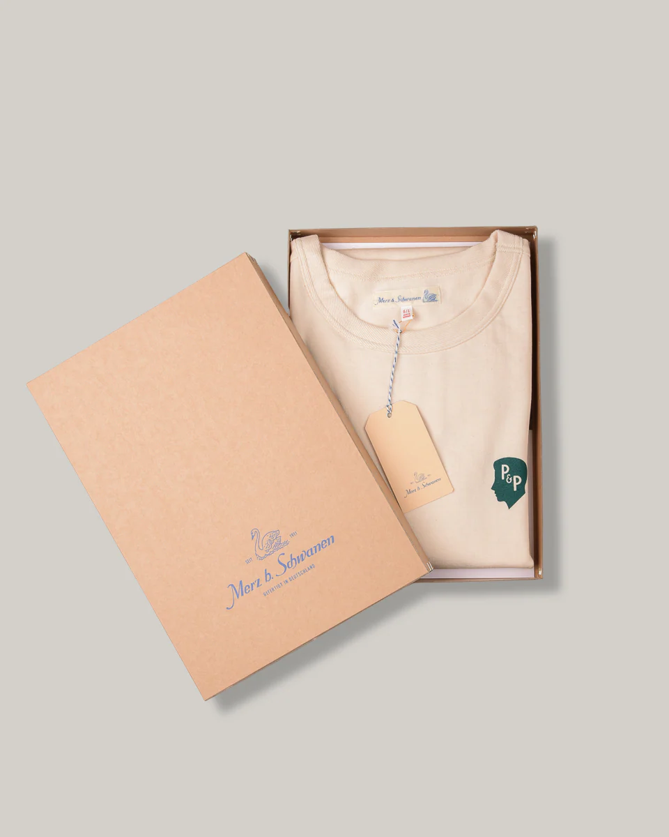 MERZ B SCHWANEN x PP BARBERS SOUVENIR TEE - NATURAL - Image 3