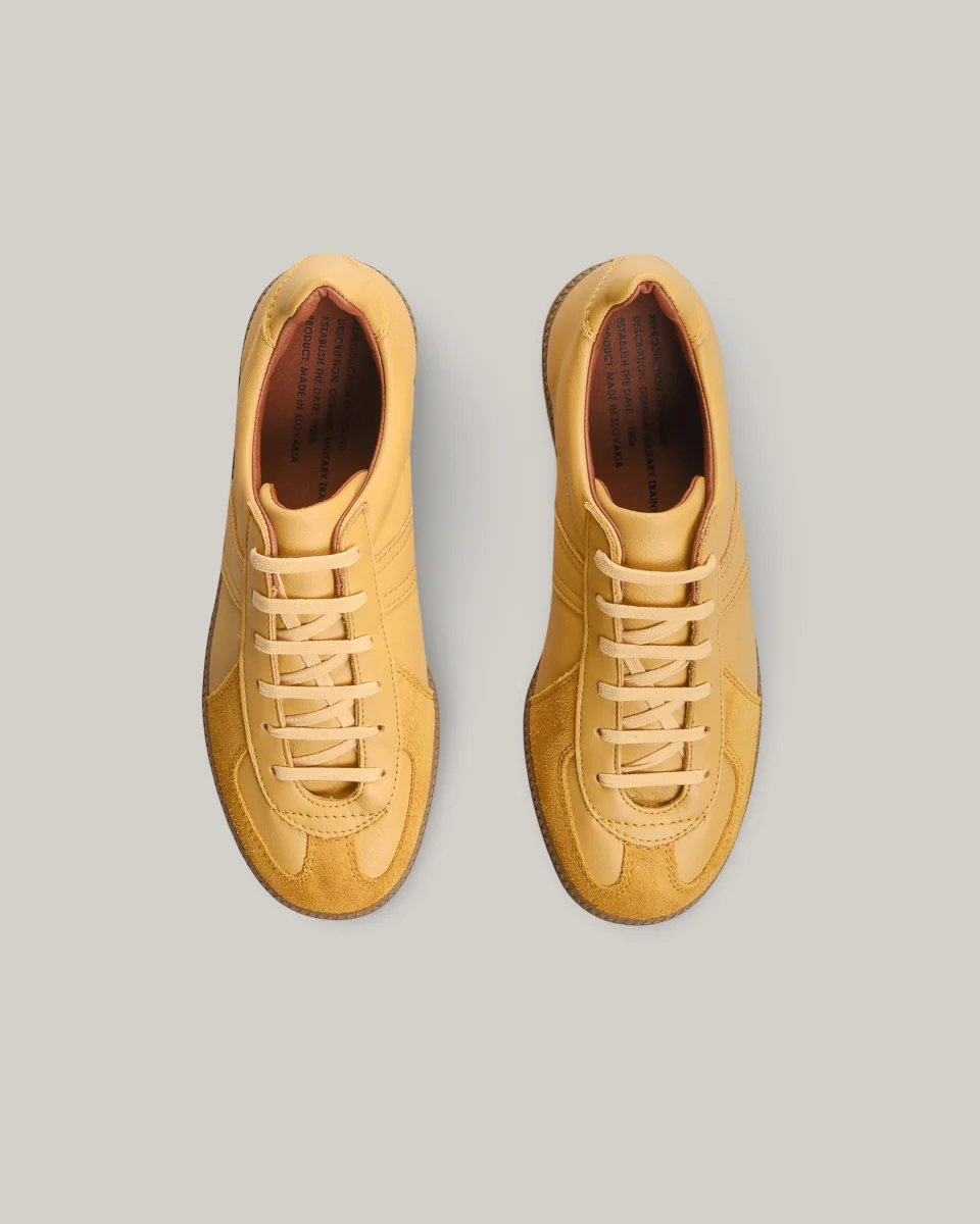 REPRODUCTION OF FOUND - GERMAN MILITARY TRAINER - LIGHT YELLOW - Image 4