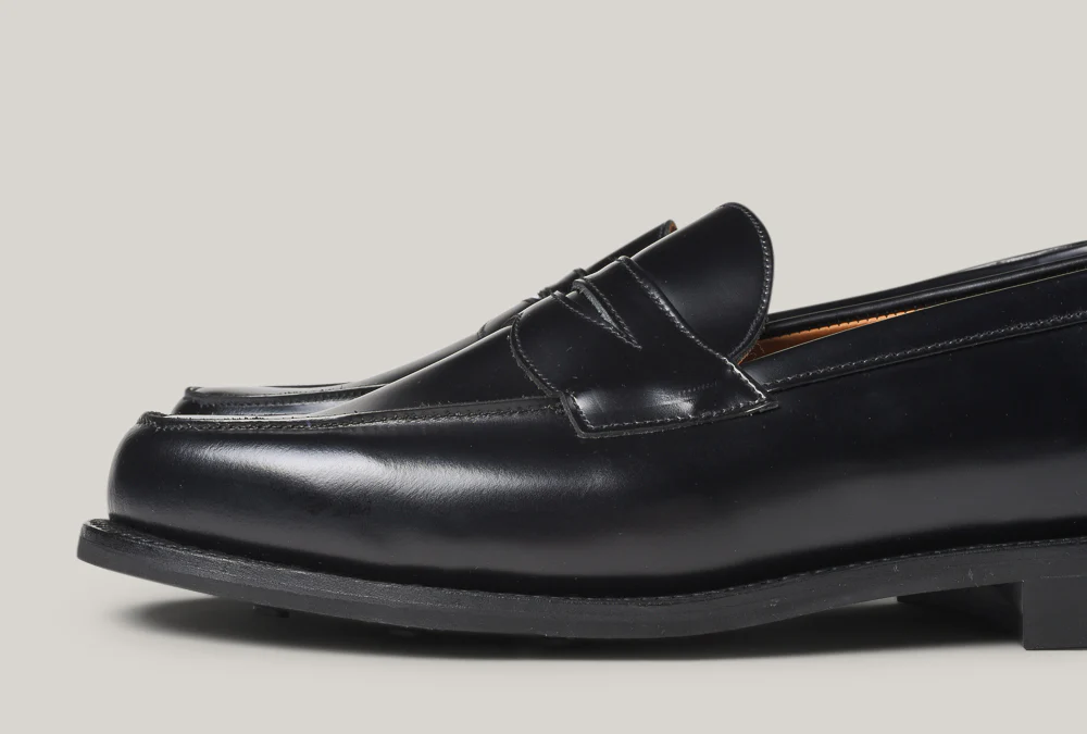SANDERS BUTTSEAM APRON PENNY LOAFER - BLACK - Image 9