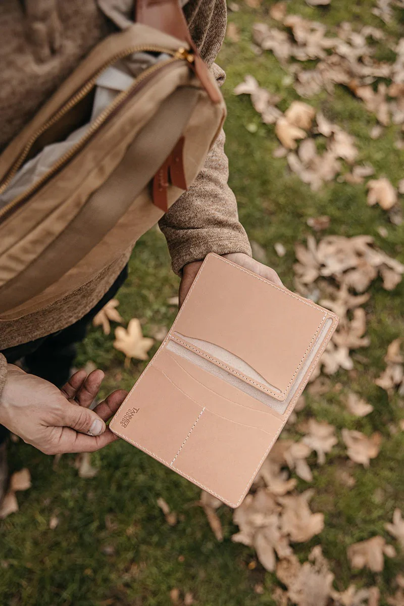 TANNER GOODS TRAVEL WALLET - COGNAC - Image 4