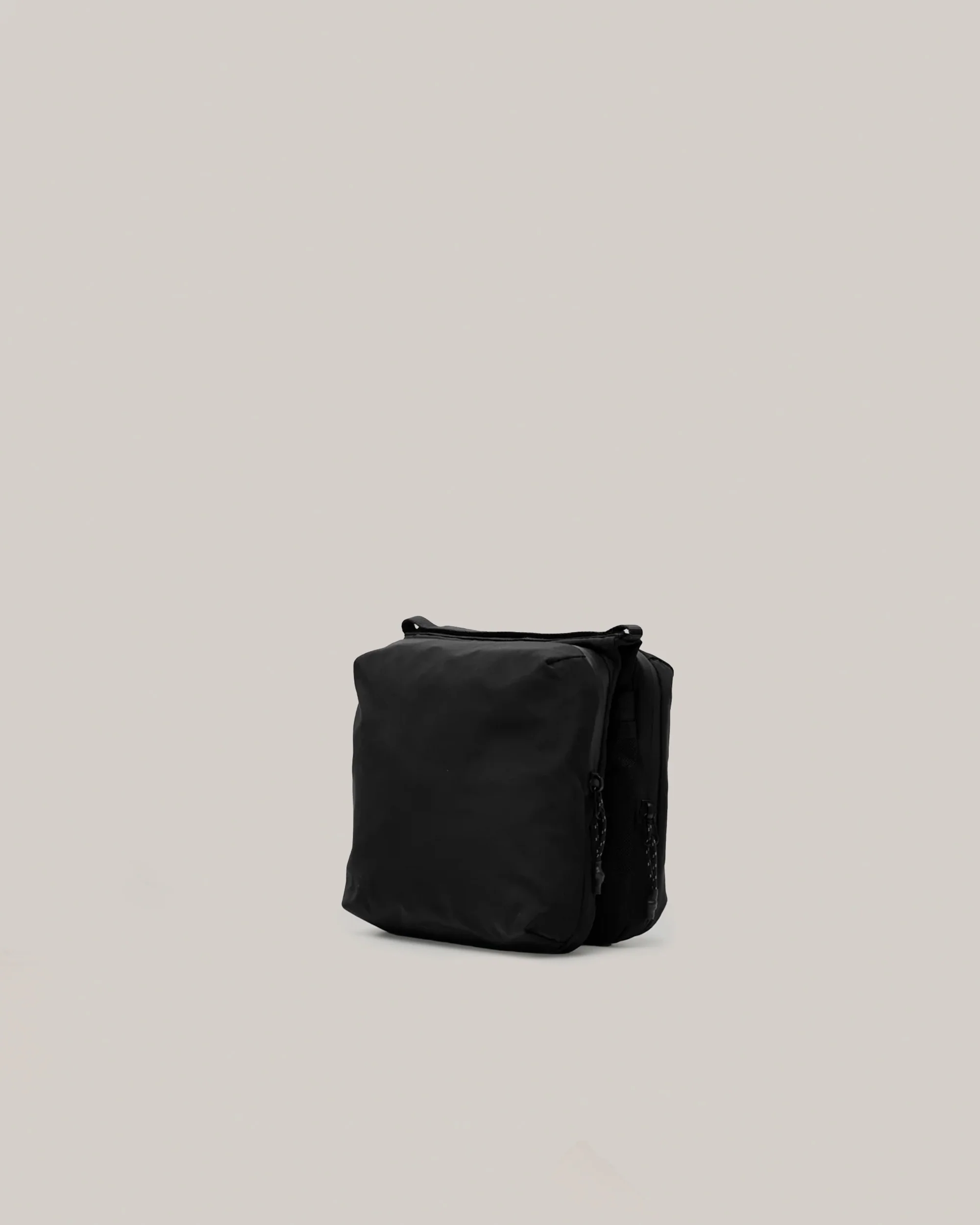 TOPOLOGIE CASETTE SACOCHE MEDIUM BLACK TECH SATEEN